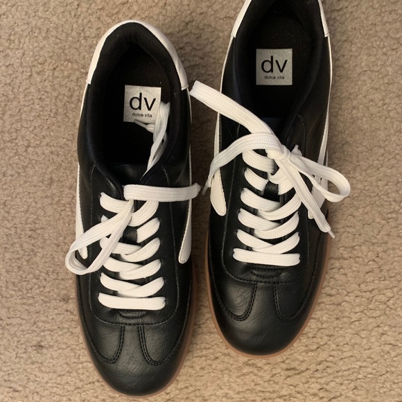 DV by Dolce Vita Shoes - DV Voyage Sneaker